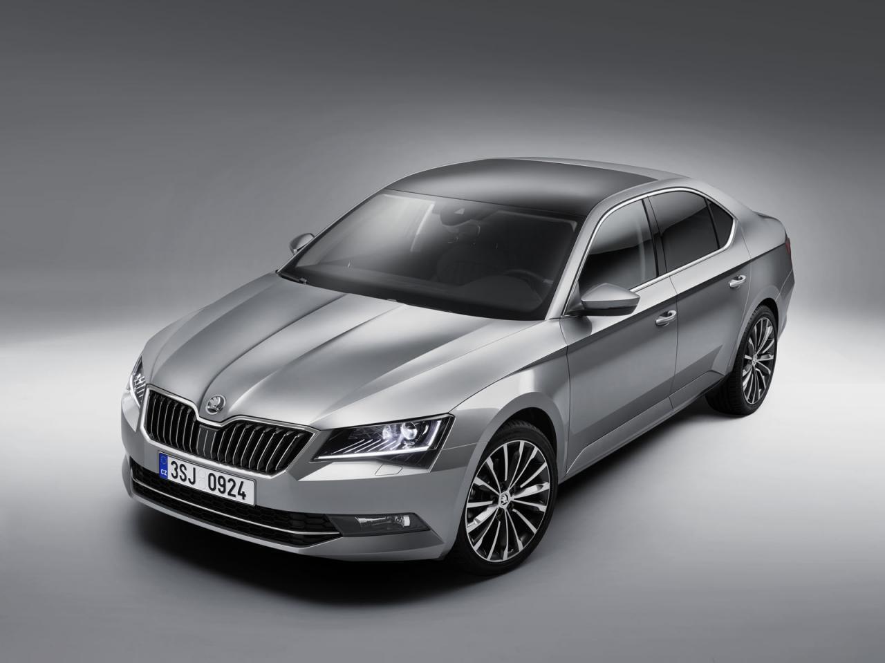 Skoda superb store ev